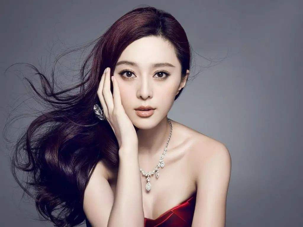 明星女王背后十年的保鏢可以說是娛樂